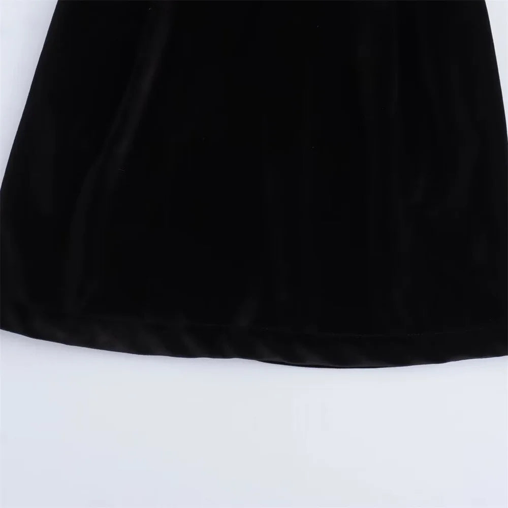 2024 Fashionable New Women's Fashion French Waistband Small Black Dress Handmade Beaded Long sleeved Velvet Dress